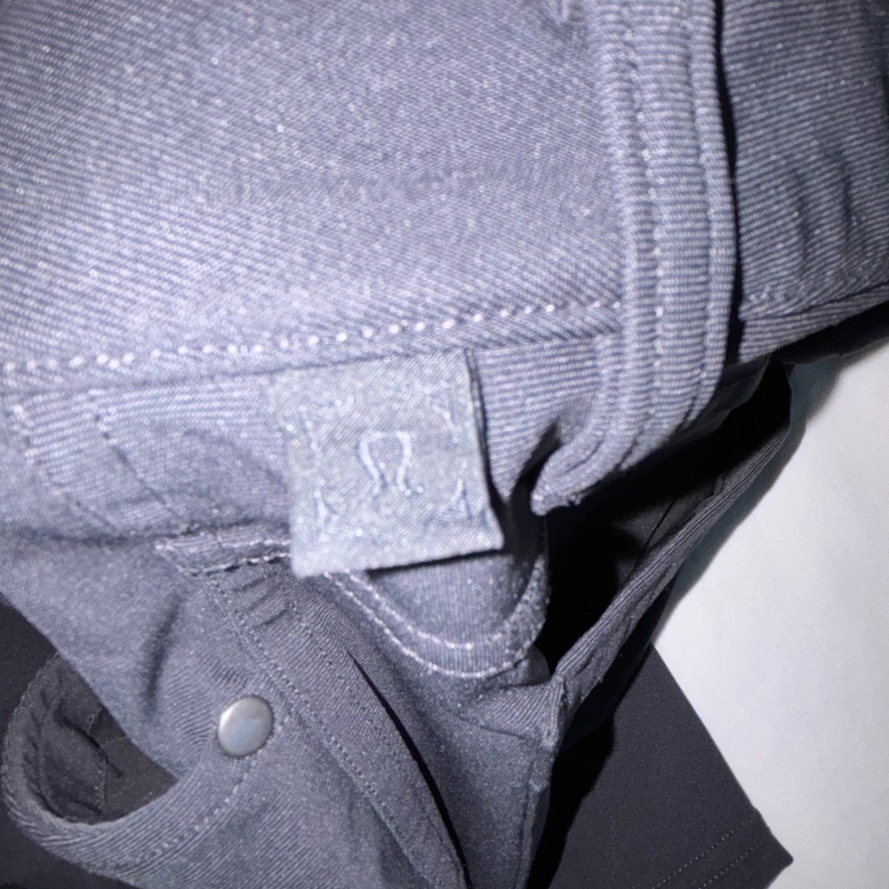 Lululemon Men's ABC Slim Pants - Picture 4 of 7